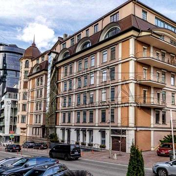 Квартира в елітному клубному будинку на Печерську ЖК "Botanic House"