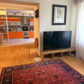 3-к квартира, 105 м2, вул. Відпочинку 12. ІНВЕРТОР, АКОМУЛЯТОР 10 ВАТ