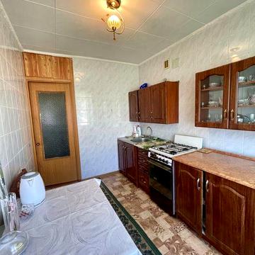 ПРОДАМ 3к на Полтавськом ринку 9/9