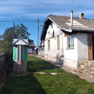 Продаж обійстя у Тлумачі з великою земельною ділянкою