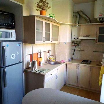 Здам 1 кімнатну квартиру в центрі, вул.Л.Курбаса,9 м.Наукова