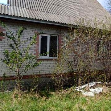 Гарний будинок з комунікаціями в селі Количівка 8км від міста