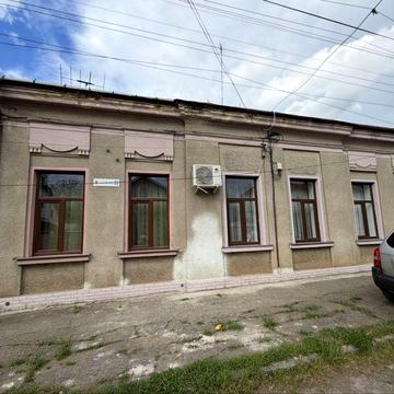 Будинок в центрі міста