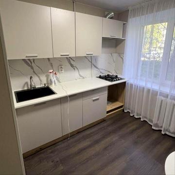 23 вересня поруч з Сільпо все нове вільна