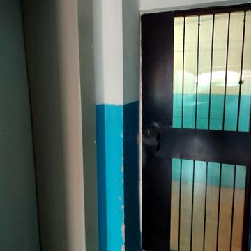 От хозяина продам двухкомнатную квартиру на Балковская под ремонт