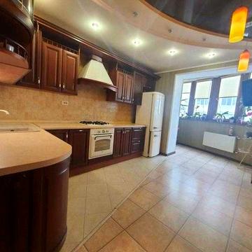 Продам 2-х ком. квартиру на Таирова на ул. Костанди в новом доме.