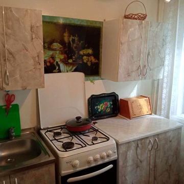 Продам 1 квартиру3/5     Супермаркет Рост