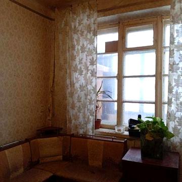 Продам 2- х комнатную  квартиру, метро "ХТЗ"- 10 минут ,улица Мира 32