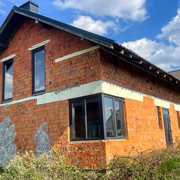 Продається сучасна новобудова в місті Хуст