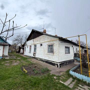 РОЗСТРОЧКА Будинок, 15 км від Олександрія, 1/2 частина будинку, с. Олександрійське, газ вода в хаті