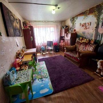 Продам 2 к. квартиру пер. Пластичный