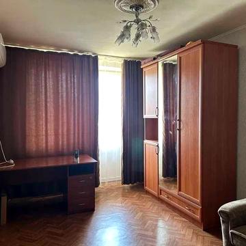 Продам 2к квартиру на пр. Победы недалеко от метро (89747)