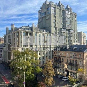 Унікальна квартира 360 м² у самому центрі Києва | вул. Гончара, старе місто