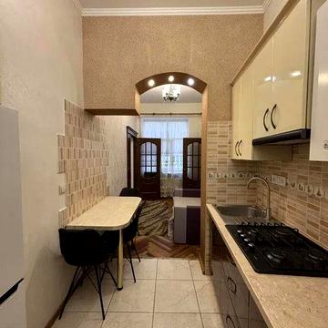 Оренда 1 кімнатної квартири вул. Пекарська 16
