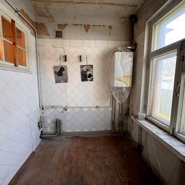 Продам 2 кімнатну сталінку