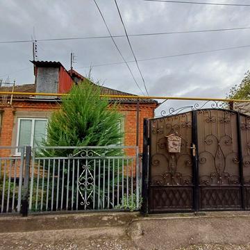 Продаж гарних помешкань в одному дворі