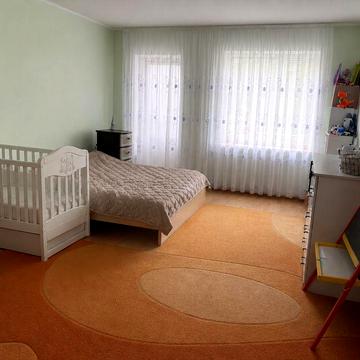 Продається  двокімнатна квартира , площею 68 м²