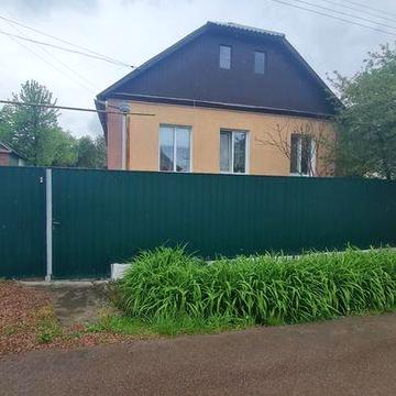 Продається будинок в  районі міської лікарні