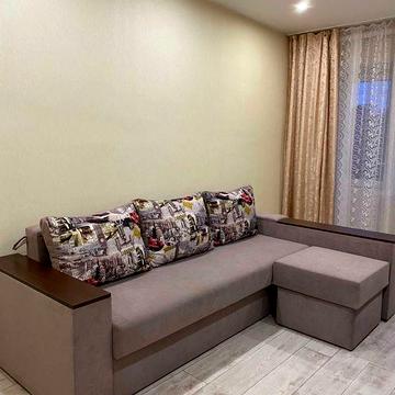 Продаж 1-нокімнатної квартири, М"Чернігівська" просп.Каденюка, 15,(Гагаріна).