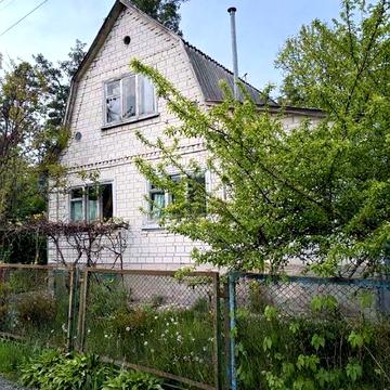 Продається дачний будинок в садовому товаристві