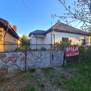 Продається чудовий сімейний будинок в м.Берегове