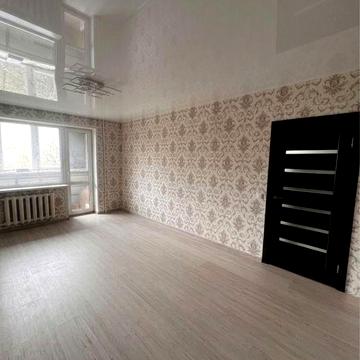 Продається  1  кімнатна квартира, р-н  площа 700 річчя