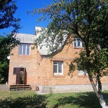 Продам двоповерховий будинок