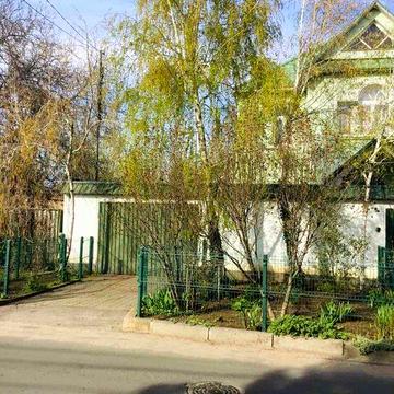 Продам капитальный дом с просторным двором и гаражом на 7 станции Фонтана.
