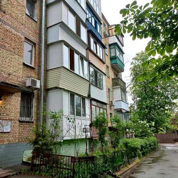 ПРОДАЄТЬСЯ 1к квартира  М.Шулявська, Піддубного Івана вул., 2А