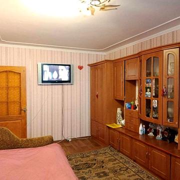 Продам 2-х кімнатну квартиру Центр вулиця Гоголівська