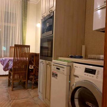 Продам 3к квартиру в центре. Ул.Шевченко (можно под офис). Безнал.