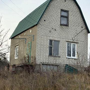 Продам дачу та земельну ділянку