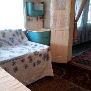 Здається будинок родині з двох осіб на довготривалий термін.
