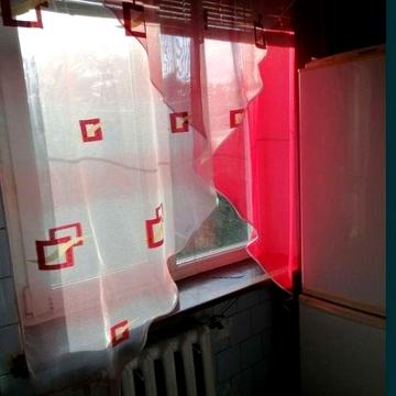 Камянське, Слісаренко 11. Продам 2х кімнатну. 15500. 5 поверх. Встановлено новий французький балкон