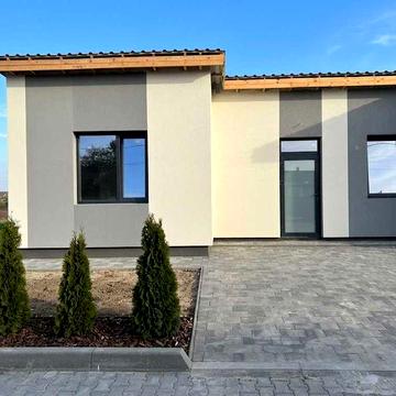 Продаж БЕЗ КОМІСІЇ Триплекс 66м² з ділянкою 2.5 сотки 75000$