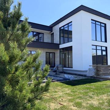 Продаж будинку у Гореничах на 9 сотках, великий підвал, газ