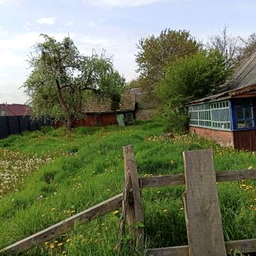 Продам ділянку з будинком під знос