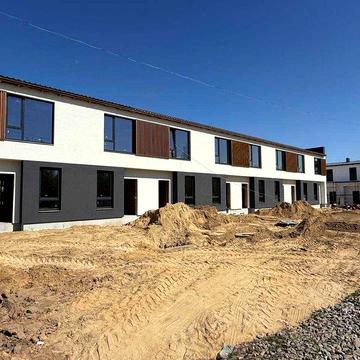 Продаж танхауса в Петропавлівській Борщагівці