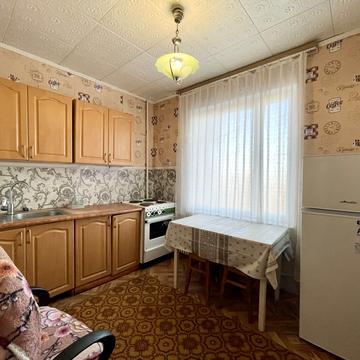 Космонавтів вул., 138-Г