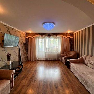 Продаж 3к.кв.біля лікарні
