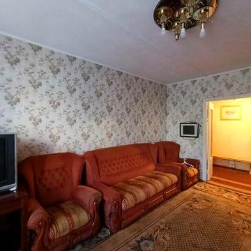 Без комісійних. Троєщина, Закревського 85б, 3-кімнатна в цегляному будинку.