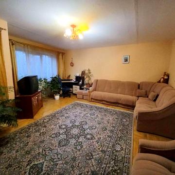 Продається простора трирівнева квартира (котедж)