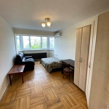 Здам однокімнатну біля метро Контрактова площа