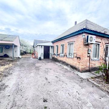 Продається будинок в с. Р.Поляна по вул. Незалежності.