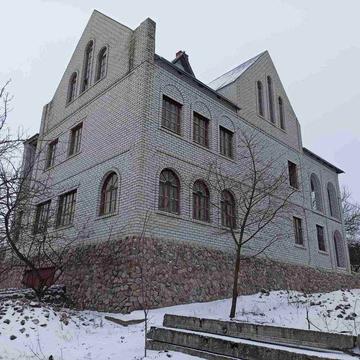 Продам большой дом. 710 кв.м. Цена актуальна до 31.05.