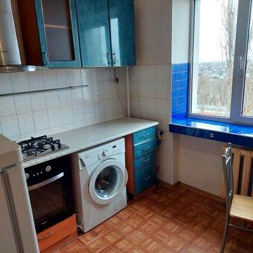 Сдаю хорошую  однокомнатную квартиру в Октябрьском.