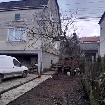 Продаж 3к Дім Заводська вулиця
