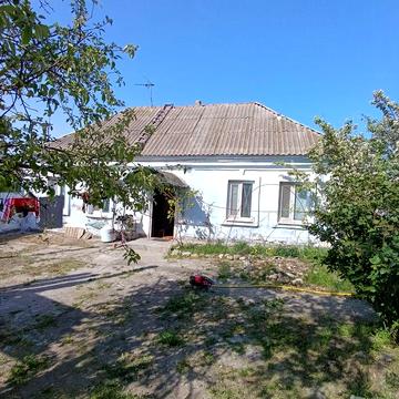 Продаю будинок 70 м.кв , пічне та газове опалення, дві окремі кімнати,