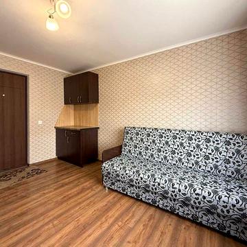 Продається кімната з ремонтом по вулиці Сірка