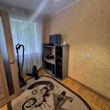 Продаж 2к Квартира Космонавтів проспект
